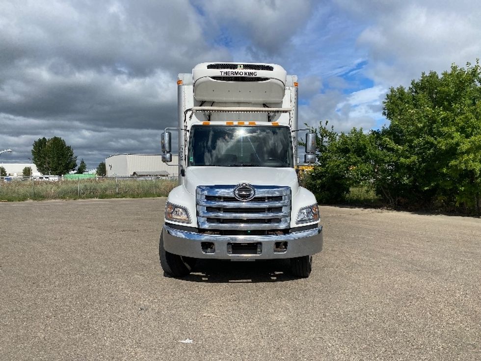 Refrigerated Truck-Light and Medium Duty Trucks-Hino-2020-338-Saskatoon-SK-287,840\n\t\tkm-$ 77,250 - Image 2