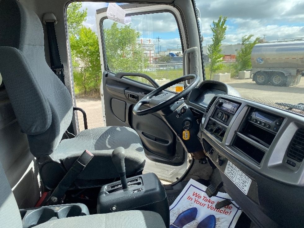 Refrigerated Truck-Light and Medium Duty Trucks-Hino-2020-338-Saskatoon-SK-287,840\n\t\tkm-$ 77,250 - Image 22