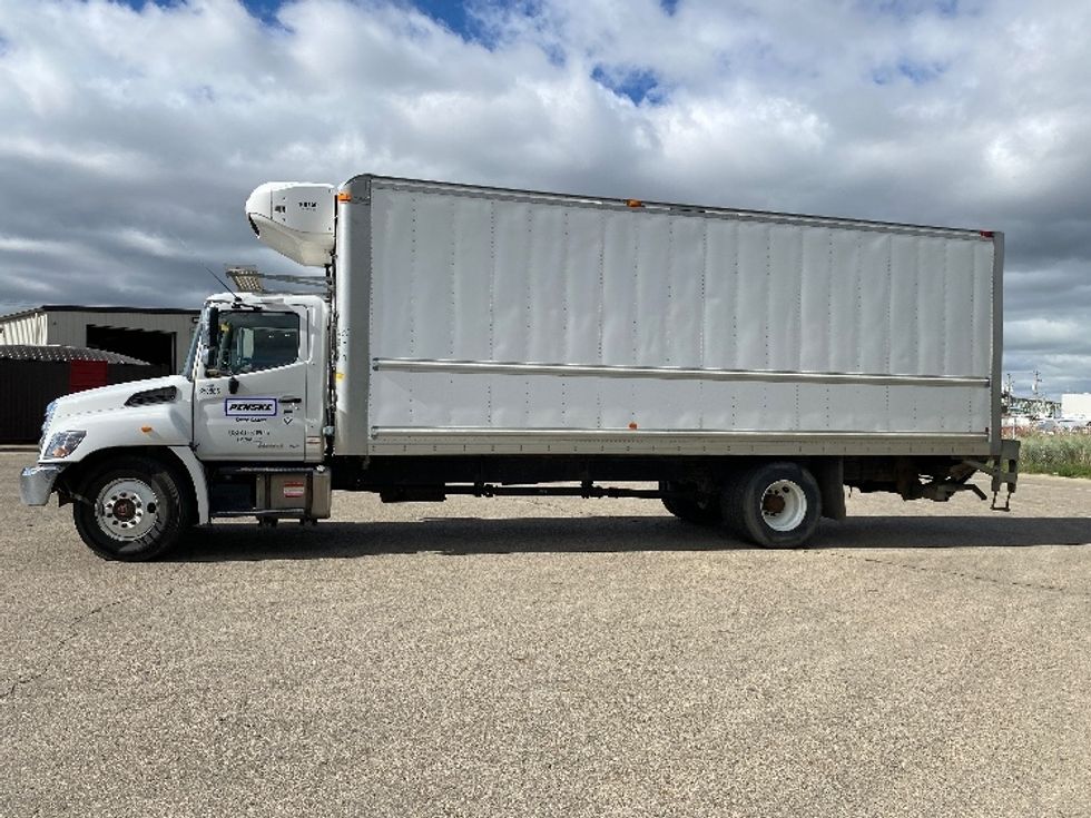 Refrigerated Truck-Light and Medium Duty Trucks-Hino-2020-338-Saskatoon-SK-287,840\n\t\tkm-$ 77,250 - Image 4