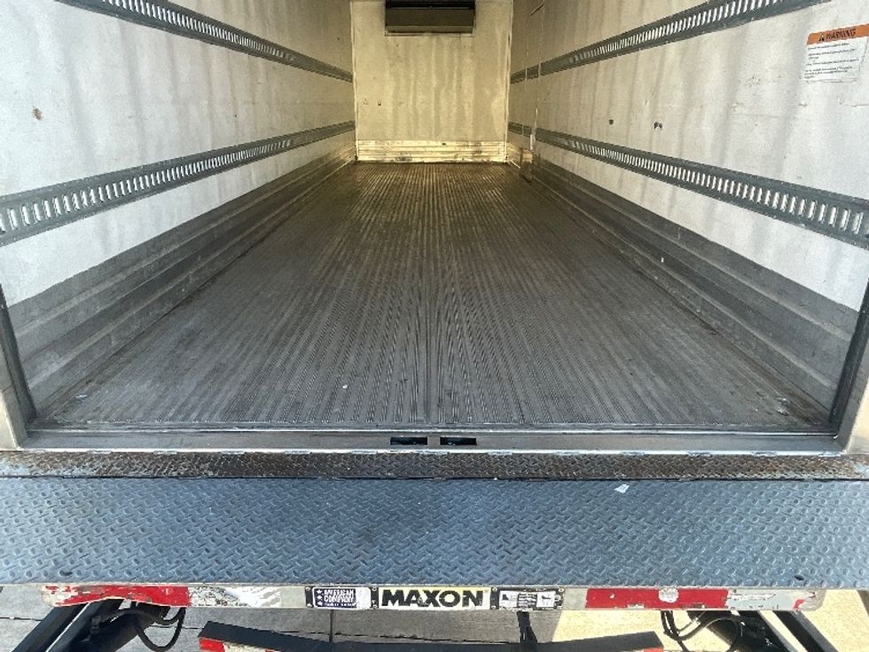 Refrigerated Truck-Light and Medium Duty Trucks-Hino-2020-338-Statesville-NC-141,577\n\t\tmiles-$ 58,000 - Image 10