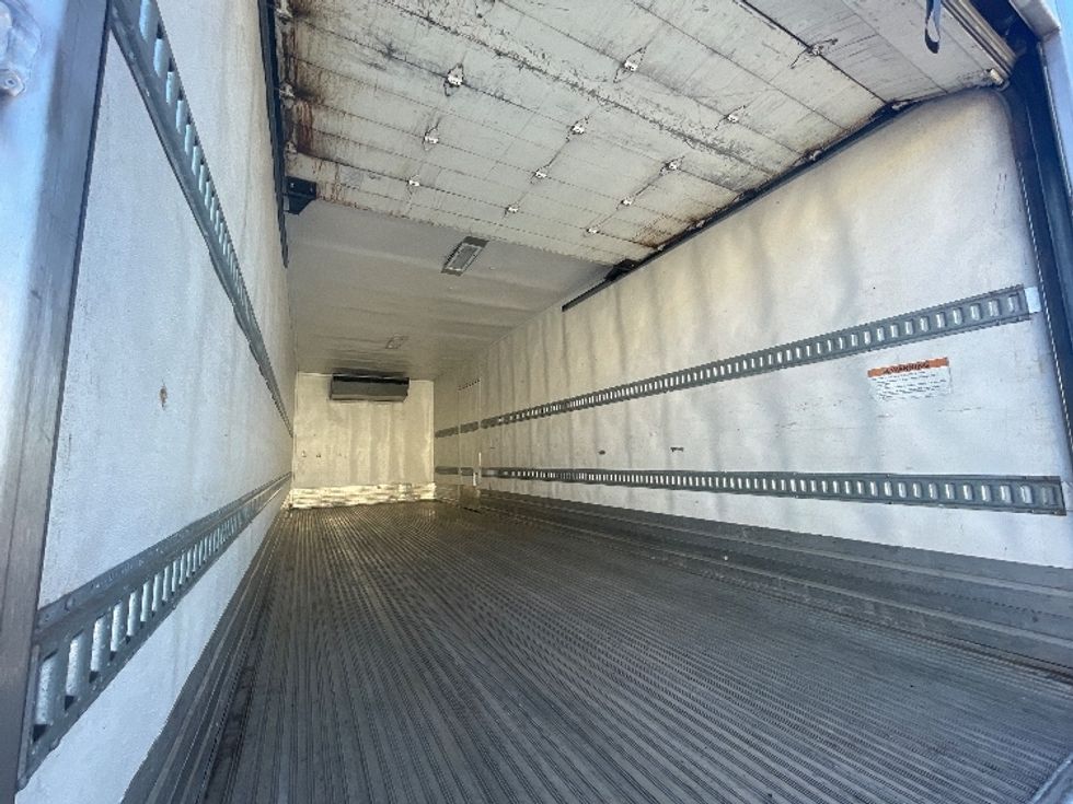 Refrigerated Truck-Light and Medium Duty Trucks-Hino-2020-338-Statesville-NC-141,577\n\t\tmiles-$ 58,000 - Image 12