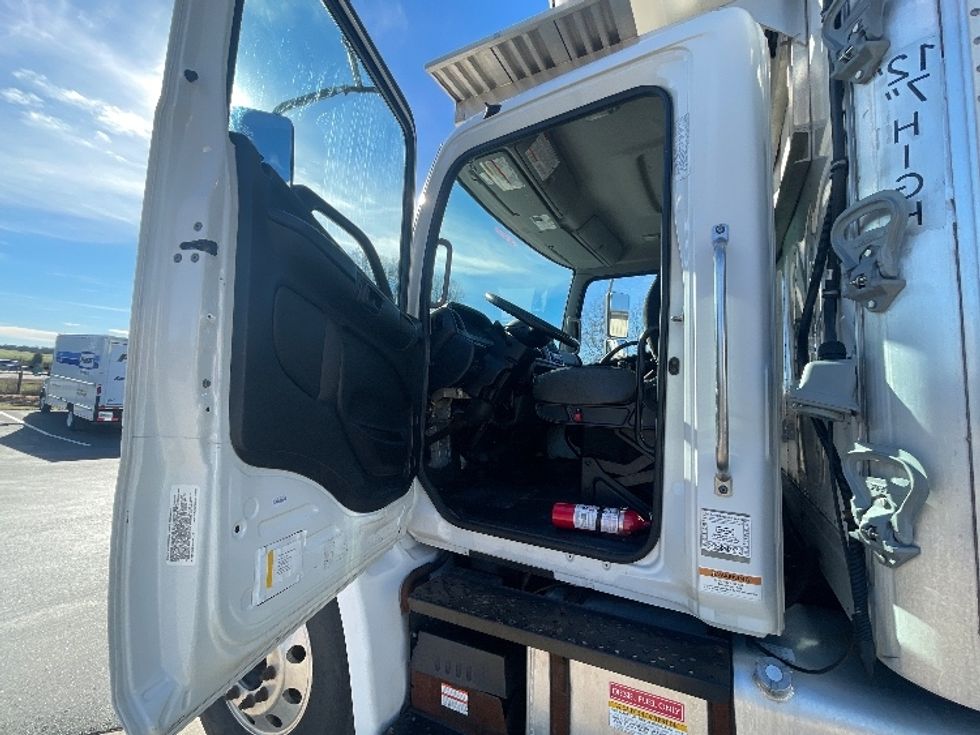 Refrigerated Truck-Light and Medium Duty Trucks-Hino-2020-338-Statesville-NC-141,577\n\t\tmiles-$ 58,000 - Image 16