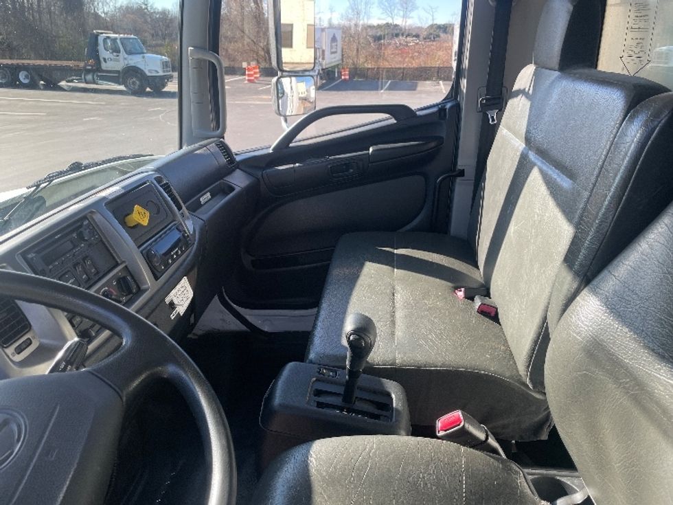 Refrigerated Truck-Light and Medium Duty Trucks-Hino-2020-338-Statesville-NC-141,577\n\t\tmiles-$ 58,000 - Image 19