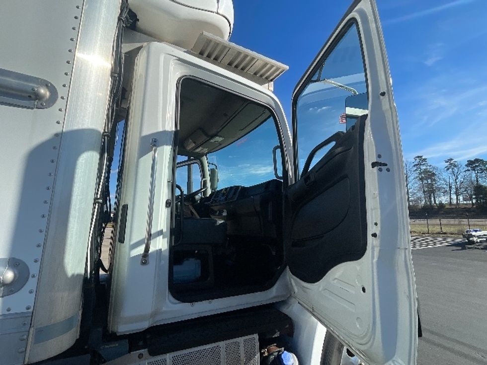 Refrigerated Truck-Light and Medium Duty Trucks-Hino-2020-338-Statesville-NC-141,577\n\t\tmiles-$ 58,000 - Image 20