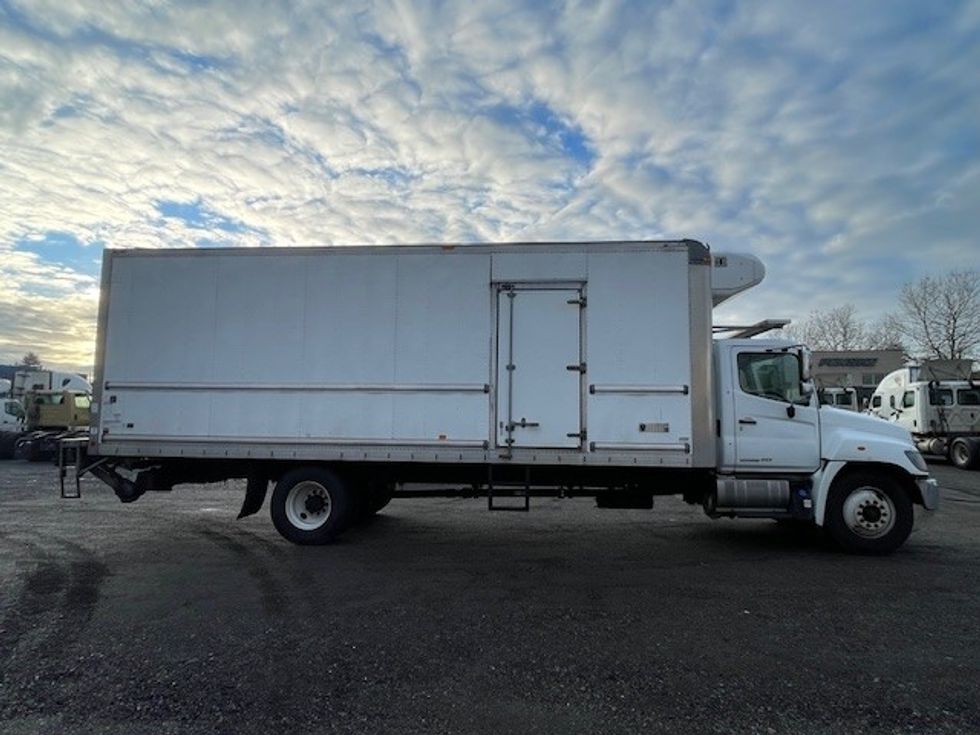 Refrigerated Truck-Light and Medium Duty Trucks-Hino-2020-338-Surrey-BC-169,555\n\t\tkm-$ 91,250 - Image 14