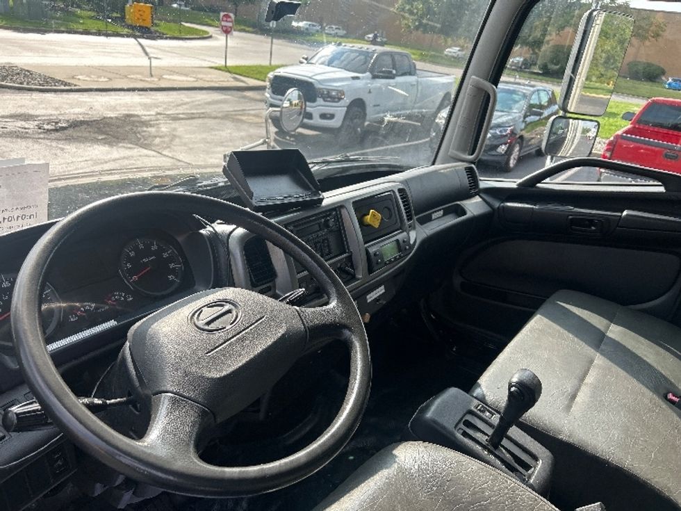 Refrigerated Truck-Light and Medium Duty Trucks-Hino-2020-338-Swedesboro-NJ-118,123\n\t\tmiles-$ 48,250 - Image 17