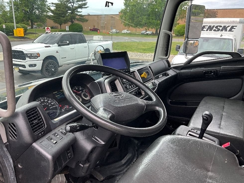 Refrigerated Truck-Light and Medium Duty Trucks-Hino-2020-338-Swedesboro-NJ-126,579\n\t\tmiles-$ 47,250 - Image 17