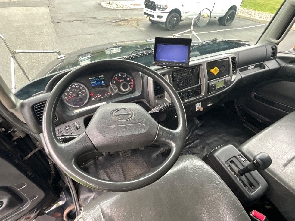 Refrigerated Truck-Light and Medium Duty Trucks-Hino-2020-338-Swedesboro-NJ-126,579\n\t\tmiles-$ 47,250 - Image 18