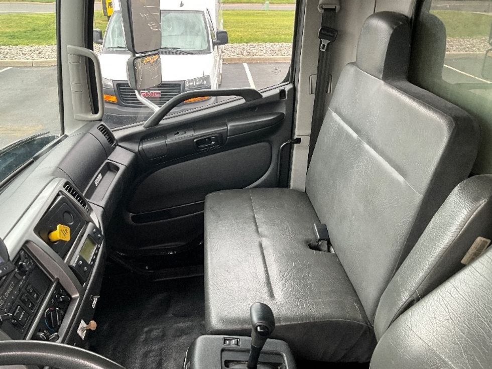 Refrigerated Truck-Light and Medium Duty Trucks-Hino-2020-338-Swedesboro-NJ-126,579\n\t\tmiles-$ 47,250 - Image 19