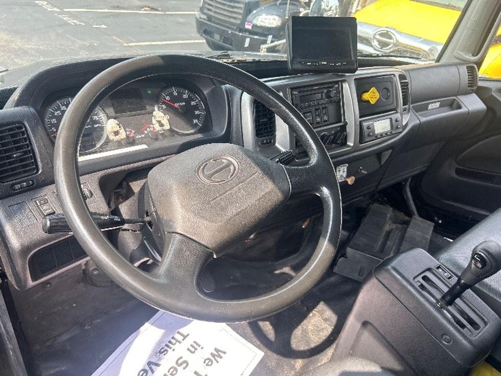 Refrigerated Truck-Light and Medium Duty Trucks-Hino-2020-338-Swedesboro-NJ-141,625\n\t\tmiles-$ 46,250 - Image 17