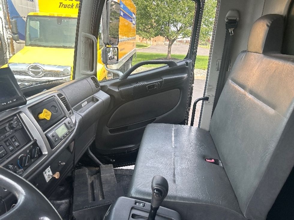 Refrigerated Truck-Light and Medium Duty Trucks-Hino-2020-338-Swedesboro-NJ-141,625\n\t\tmiles-$ 46,250 - Image 18