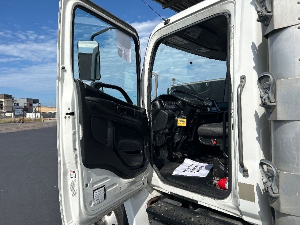 Refrigerated Truck-Light and Medium Duty Trucks-Hino-2020-338-Torrance-CA-212,722\n\t\tmiles-$ 41,250 - Image 16