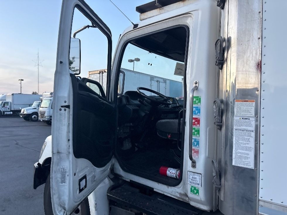 Refrigerated Truck-Light and Medium Duty Trucks-Hino-2020-338-West Babylon-NY-194,518\n\t\tmiles-$ 45,500 - Image 15