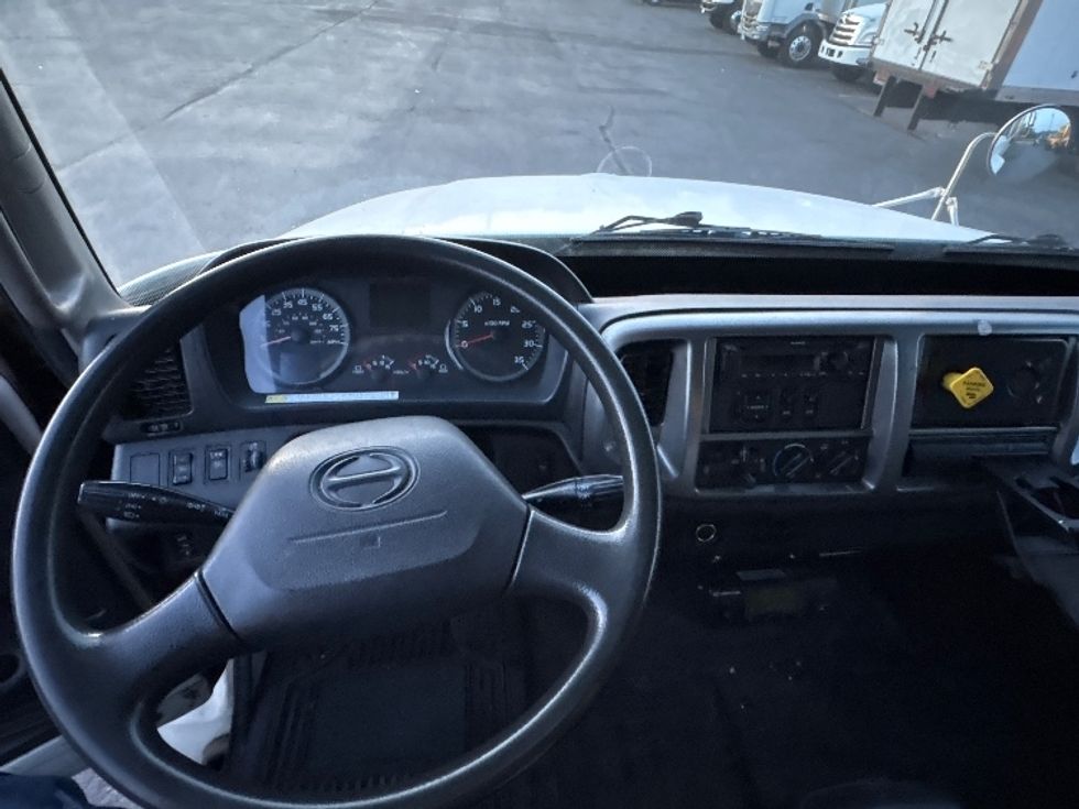 Refrigerated Truck-Light and Medium Duty Trucks-Hino-2020-338-West Babylon-NY-194,518\n\t\tmiles-$ 45,500 - Image 17