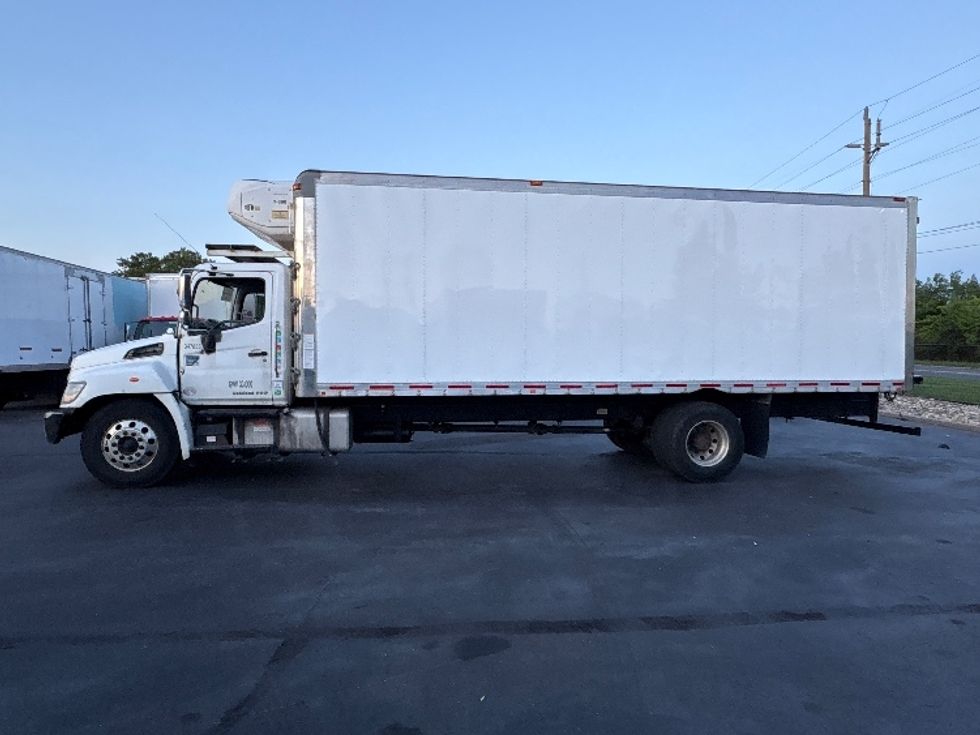 Refrigerated Truck-Light and Medium Duty Trucks-Hino-2020-338-West Babylon-NY-194,518\n\t\tmiles-$ 45,500 - Image 4