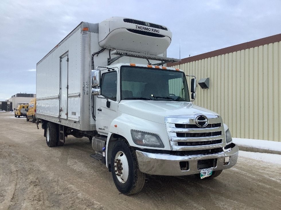 Refrigerated Truck-Light and Medium Duty Trucks-Hino-2020-338-Winnipeg-MB-194,501\n\t\tkm-$ 89,000 - Image 1