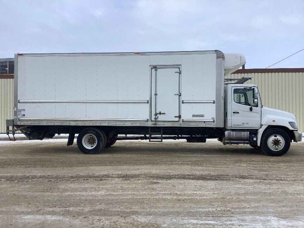 Refrigerated Truck-Light and Medium Duty Trucks-Hino-2020-338-Winnipeg-MB-194,501\n\t\tkm-$ 89,000 - Image 15