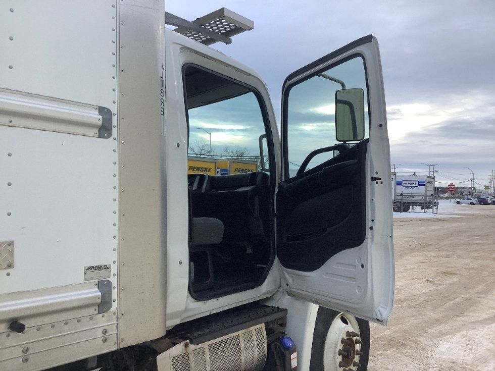 Refrigerated Truck-Light and Medium Duty Trucks-Hino-2020-338-Winnipeg-MB-194,501\n\t\tkm-$ 89,000 - Image 20