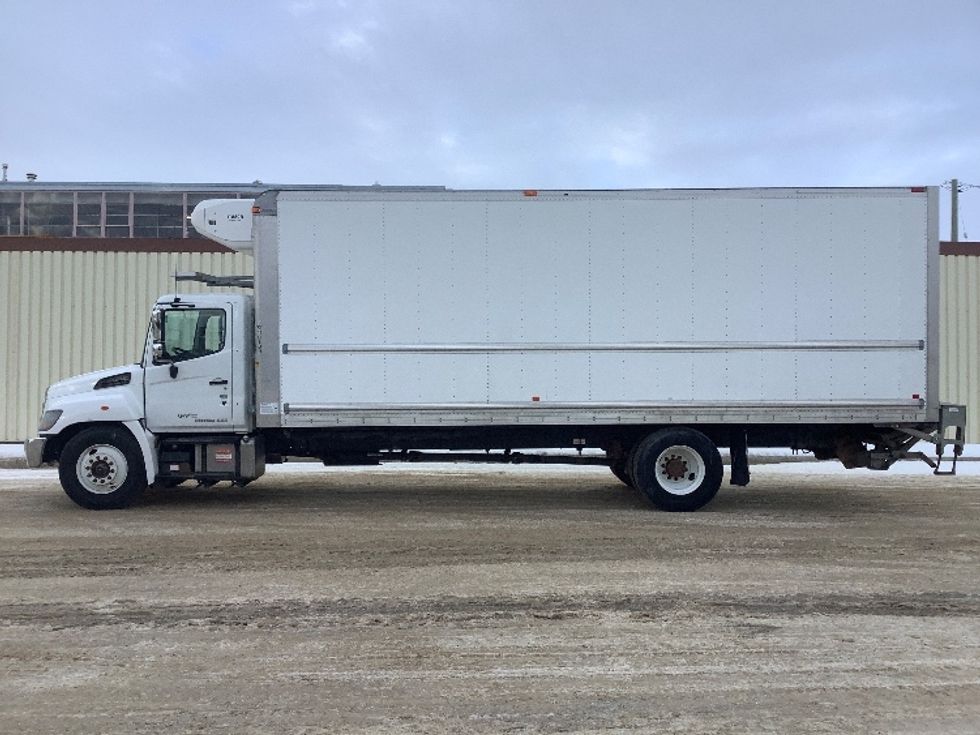 Refrigerated Truck-Light and Medium Duty Trucks-Hino-2020-338-Winnipeg-MB-194,501\n\t\tkm-$ 89,000 - Image 4