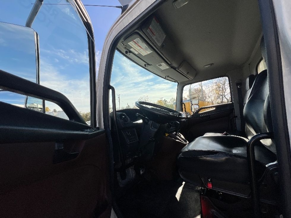 Refrigerated Truck-Light and Medium Duty Trucks-Hino-2021-L6-Baltimore-MD-146,048\n\t\tmiles-$ 77,000 - Image 16