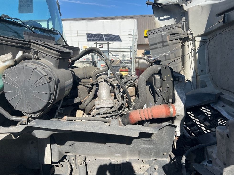 Refrigerated Truck-Light and Medium Duty Trucks-Hino-2021-L6-Baltimore-MD-146,048\n\t\tmiles-$ 77,000 - Image 23