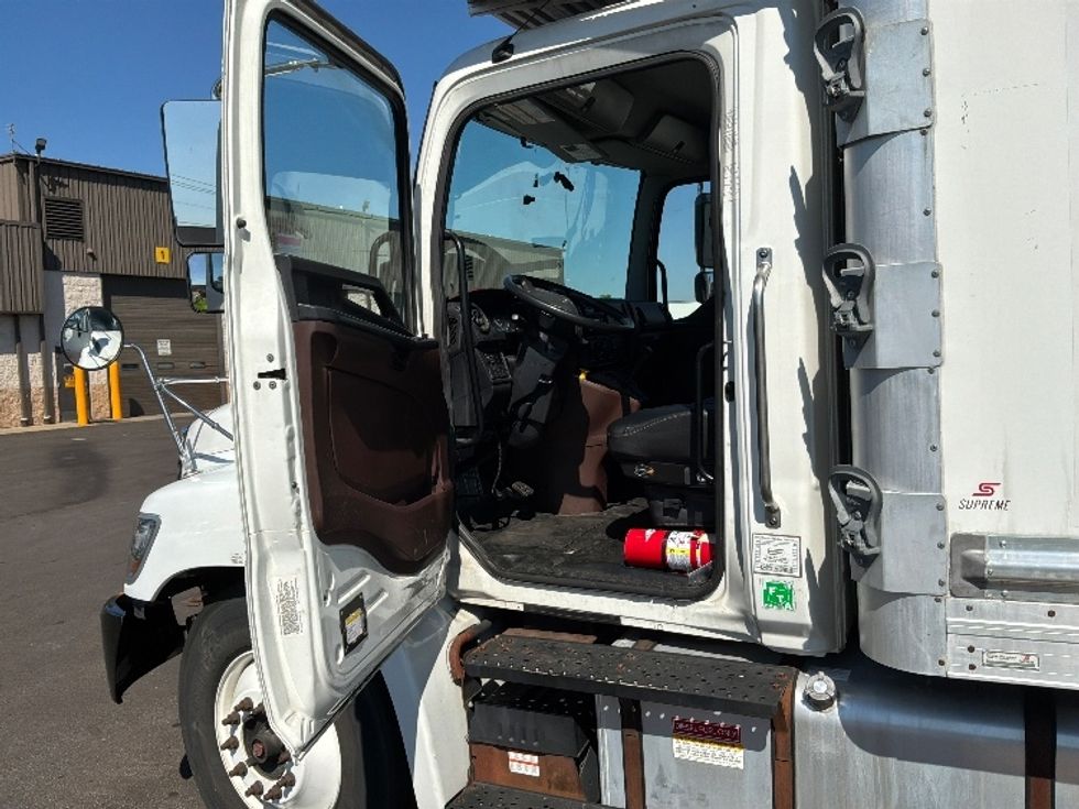 Refrigerated Truck-Light and Medium Duty Trucks-Hino-2021-L7-Piqua-OH-107,632\n\t\tmiles-$ 61,000 - Image 16
