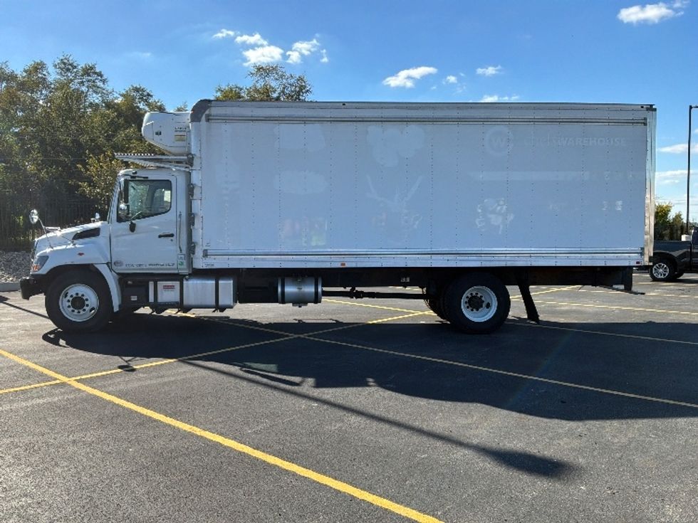 Refrigerated Truck-Light and Medium Duty Trucks-Hino-2021-L7-Piqua-OH-107,632\n\t\tmiles-$ 61,000 - Image 4