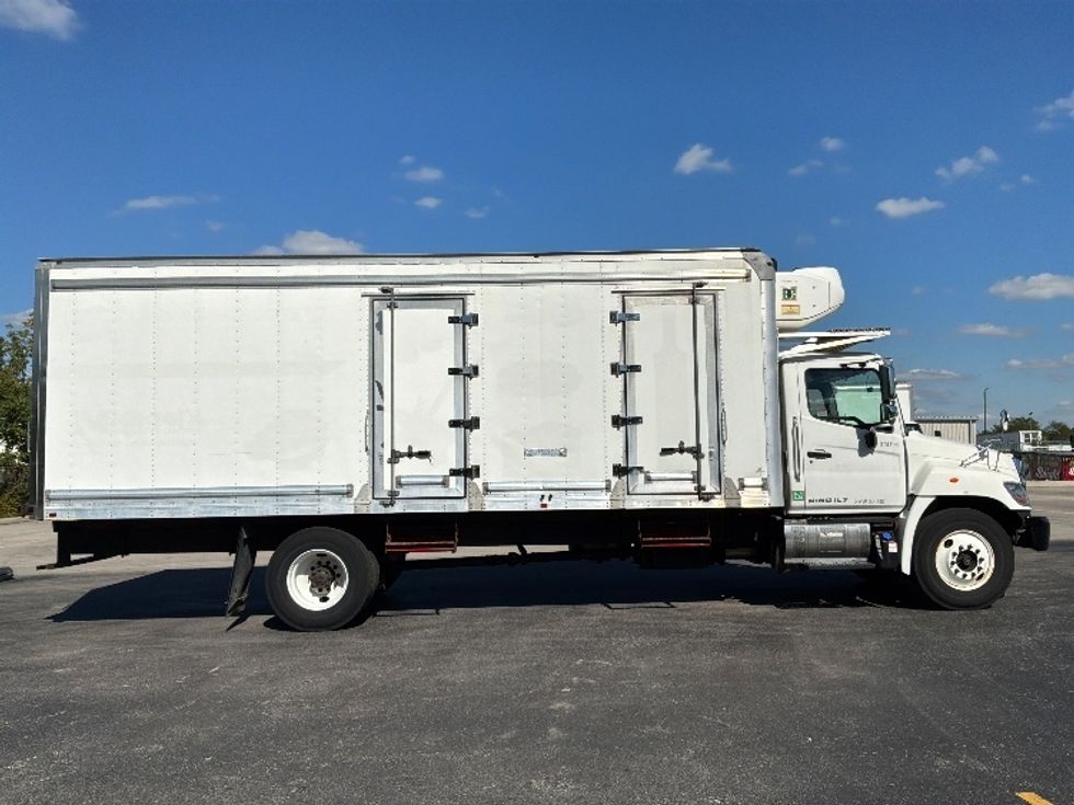 Refrigerated Truck-Light and Medium Duty Trucks-Hino-2021-L7-Piqua-OH-139,625\n\t\tmiles-$ 57,500 - Image 15