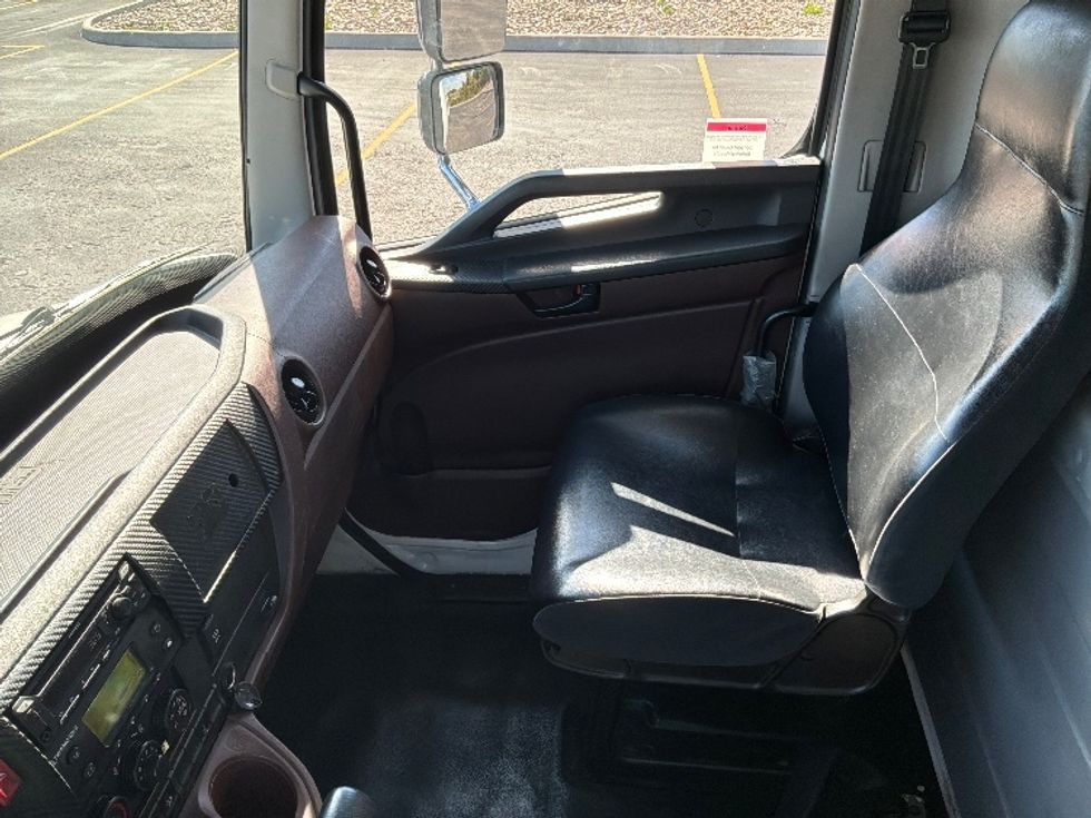 Refrigerated Truck-Light and Medium Duty Trucks-Hino-2021-L7-Piqua-OH-139,625\n\t\tmiles-$ 57,500 - Image 19