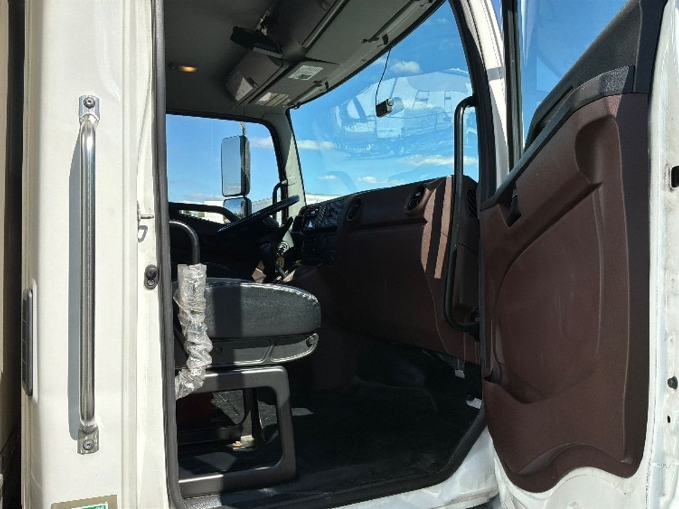 Refrigerated Truck-Light and Medium Duty Trucks-Hino-2021-L7-Piqua-OH-139,625\n\t\tmiles-$ 57,500 - Image 20