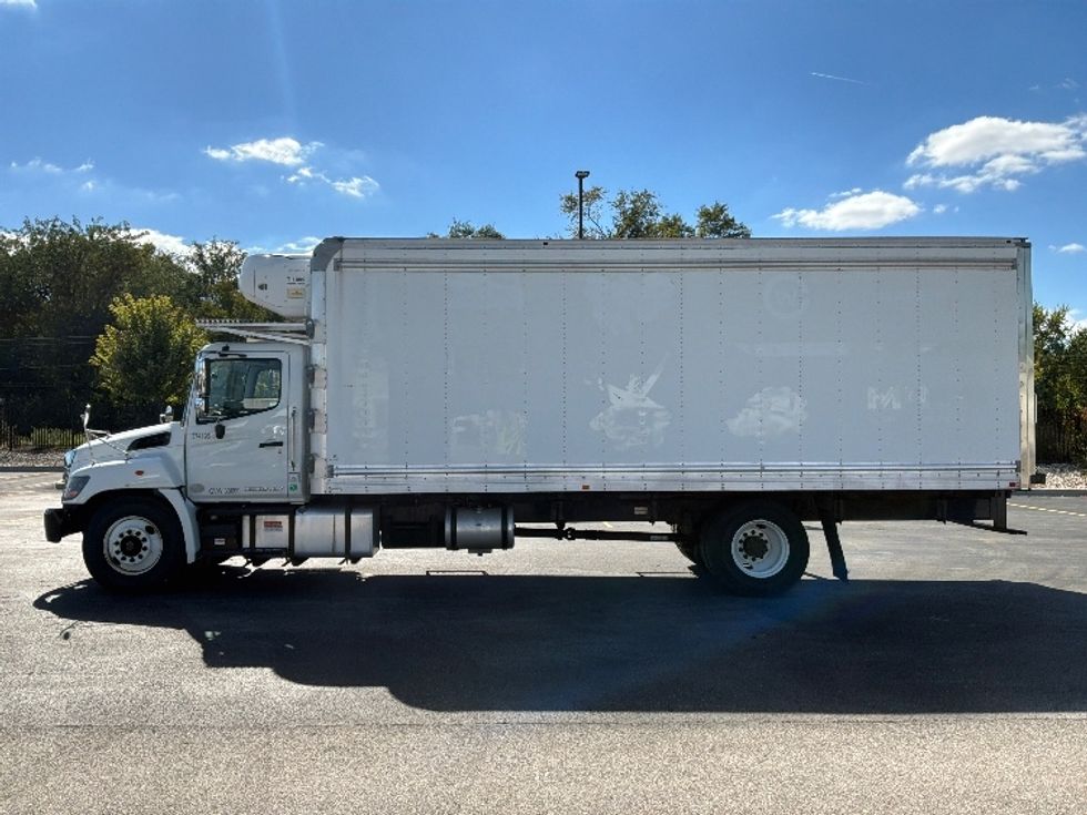Refrigerated Truck-Light and Medium Duty Trucks-Hino-2021-L7-Piqua-OH-139,625\n\t\tmiles-$ 57,500 - Image 4