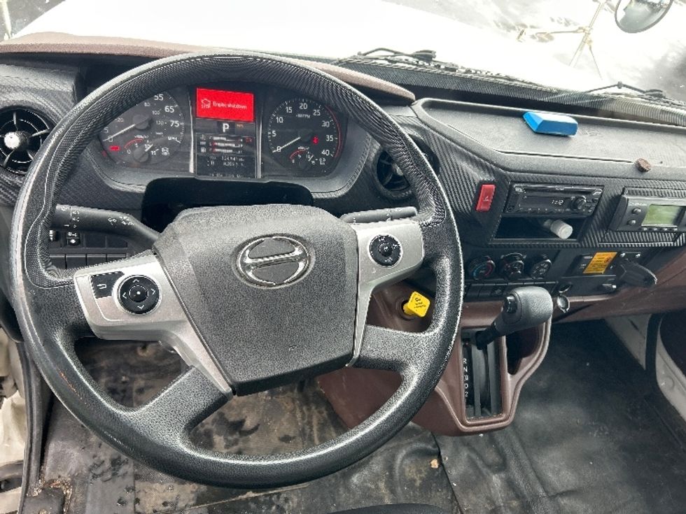 Refrigerated Truck-Light and Medium Duty Trucks-Hino-2022-L6-Braintree-MA-134,941\n\t\tmiles-$ 64,250 - Image 18