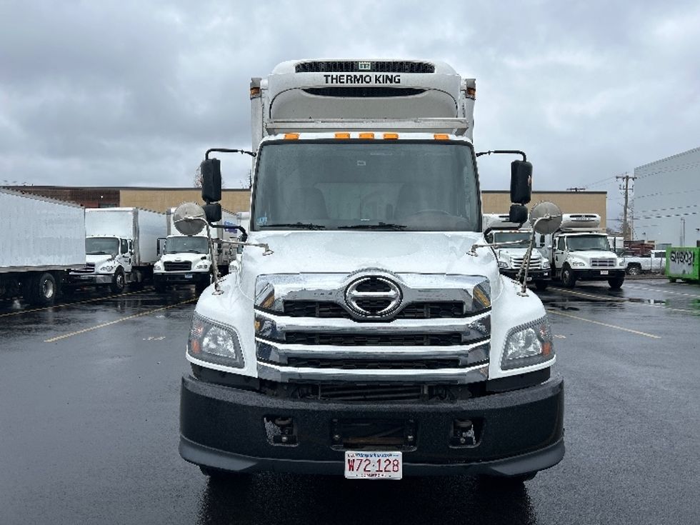 Refrigerated Truck-Light and Medium Duty Trucks-Hino-2022-L6-Braintree-MA-134,941\n\t\tmiles-$ 64,250 - Image 2