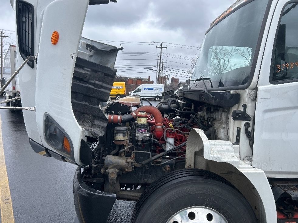 Refrigerated Truck-Light and Medium Duty Trucks-Hino-2022-L6-Braintree-MA-134,941\n\t\tmiles-$ 64,250 - Image 24