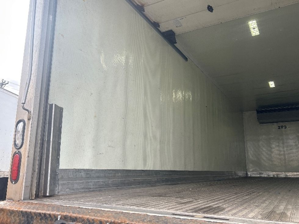 Refrigerated Truck-Light and Medium Duty Trucks-Hino-2022-L6-Braintree-MA-145,588\n\t\tmiles-$ 60,000 - Image 11