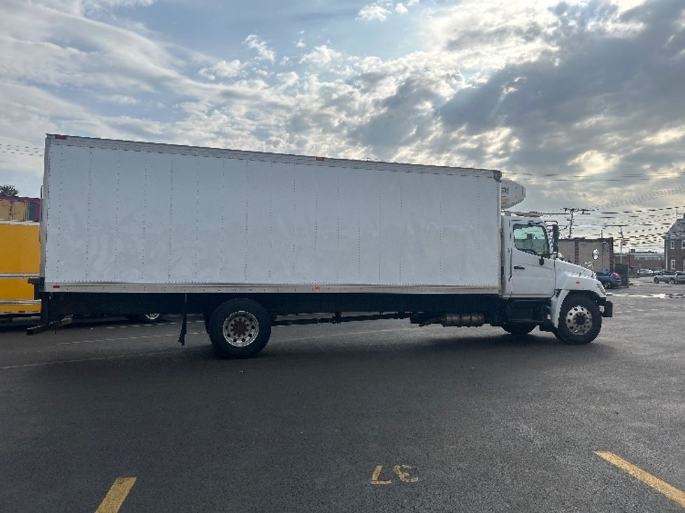 Refrigerated Truck-Light and Medium Duty Trucks-Hino-2022-L6-Braintree-MA-145,588\n\t\tmiles-$ 60,000 - Image 15
