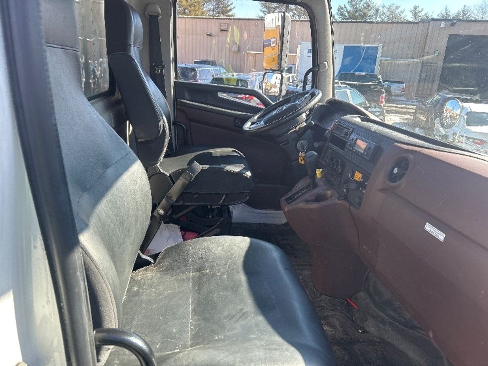 Refrigerated Truck-Light and Medium Duty Trucks-Hino-2022-L6-Braintree-MA-145,588\n\t\tmiles-$ 60,000 - Image 22