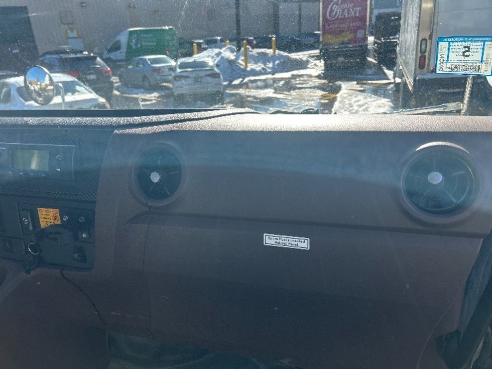 Refrigerated Truck-Light and Medium Duty Trucks-Hino-2022-L6-Braintree-MA-145,588\n\t\tmiles-$ 69,000 - Image 21