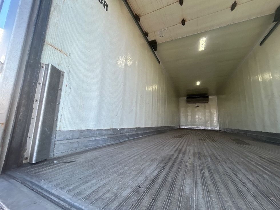 Refrigerated Truck-Light and Medium Duty Trucks-Hino-2022-L6-Londonderry-NH-181,107\n\t\tmiles-$ 62,250 - Image 11