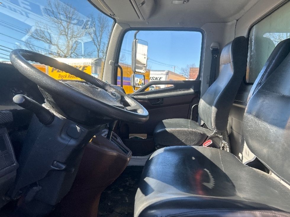 Refrigerated Truck-Light and Medium Duty Trucks-Hino-2022-L6-Londonderry-NH-181,107\n\t\tmiles-$ 62,250 - Image 19