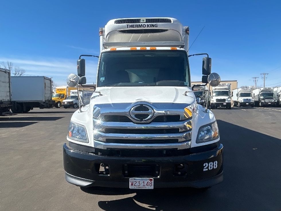 Refrigerated Truck-Light and Medium Duty Trucks-Hino-2022-L6-Londonderry-NH-181,107\n\t\tmiles-$ 62,250 - Image 2