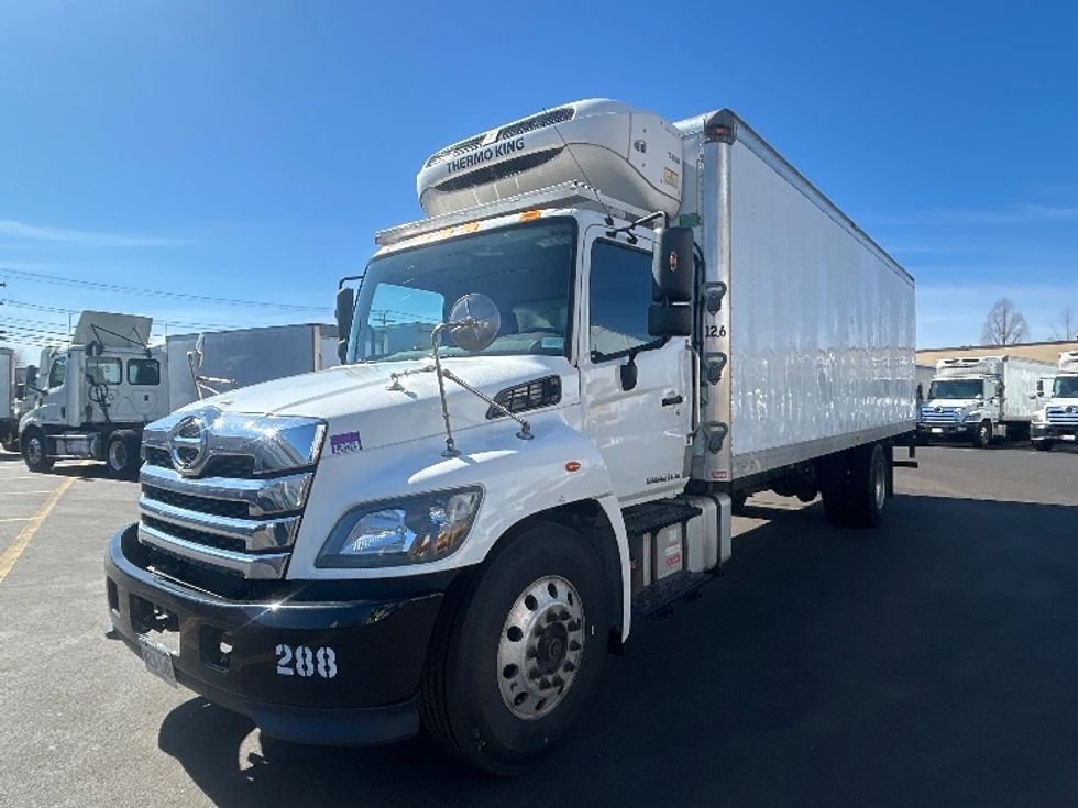 Refrigerated Truck-Light and Medium Duty Trucks-Hino-2022-L6-Londonderry-NH-181,107\n\t\tmiles-$ 62,250 - Image 3