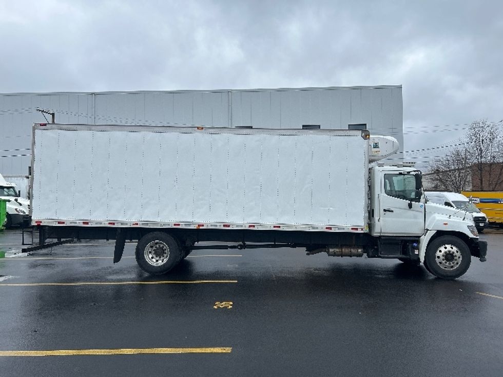 Refrigerated Truck-Light and Medium Duty Trucks-Hino-2023-L6-Braintree-MA-124,017\n\t\tmiles-$ 61,000 - Image 15