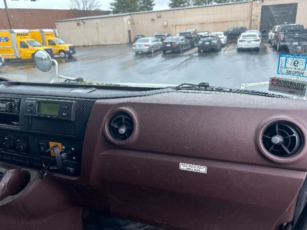 Refrigerated Truck-Light and Medium Duty Trucks-Hino-2023-L6-Braintree-MA-124,017\n\t\tmiles-$ 61,000 - Image 21