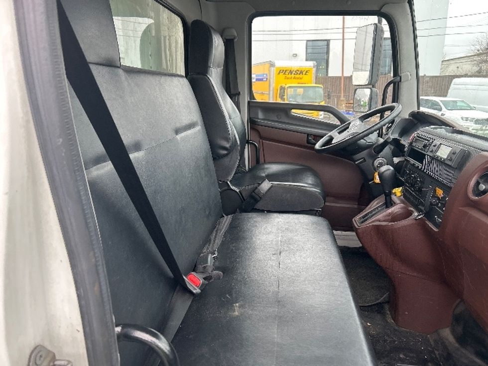 Refrigerated Truck-Light and Medium Duty Trucks-Hino-2023-L6-Braintree-MA-124,017\n\t\tmiles-$ 61,000 - Image 22