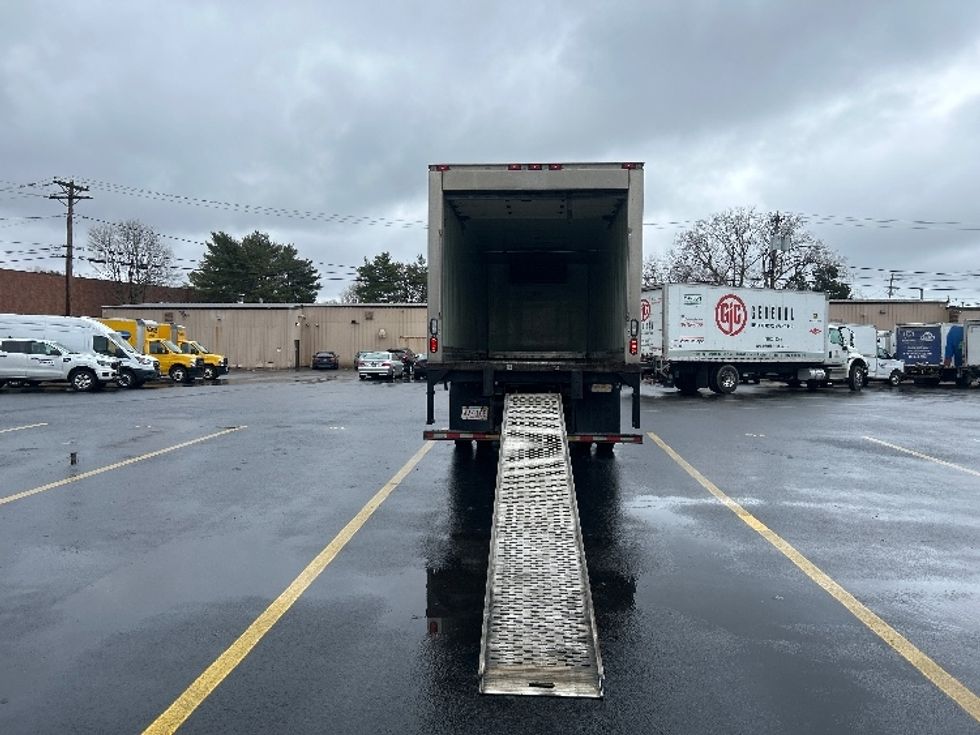 Refrigerated Truck-Light and Medium Duty Trucks-Hino-2023-L6-Braintree-MA-124,017\n\t\tmiles-$ 61,000 - Image 9