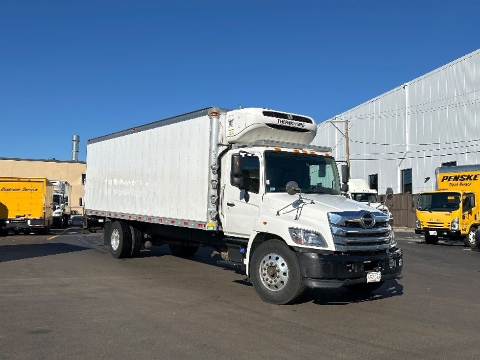 Refrigerated Truck-Light and Medium Duty Trucks-Hino-2023-L6-Braintree-MA-139,546\n\t\tmiles-$ 65,000 - Image 1