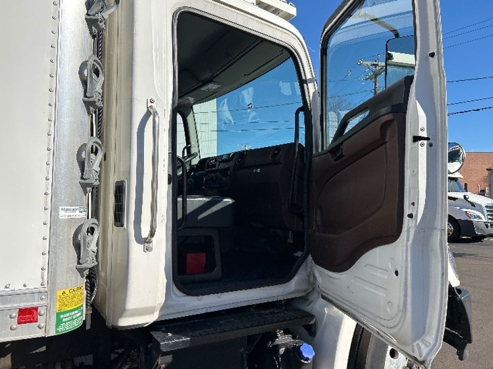 Refrigerated Truck-Light and Medium Duty Trucks-Hino-2023-L6-Braintree-MA-139,546\n\t\tmiles-$ 65,000 - Image 20