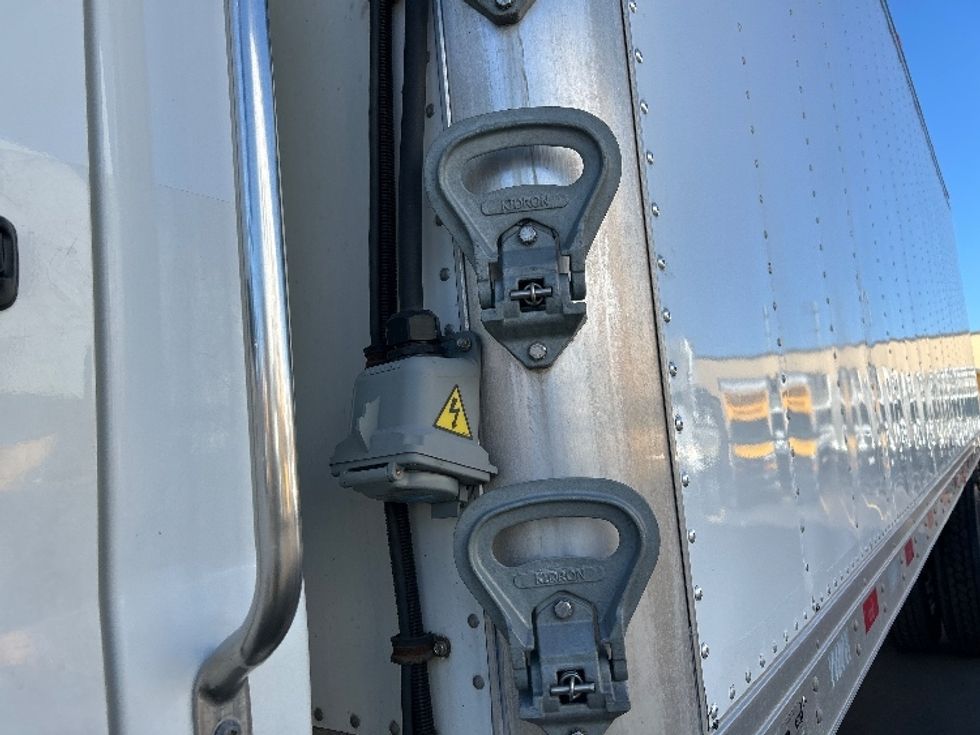 Refrigerated Truck-Light and Medium Duty Trucks-Hino-2023-L6-Braintree-MA-139,546\n\t\tmiles-$ 65,000 - Image 26