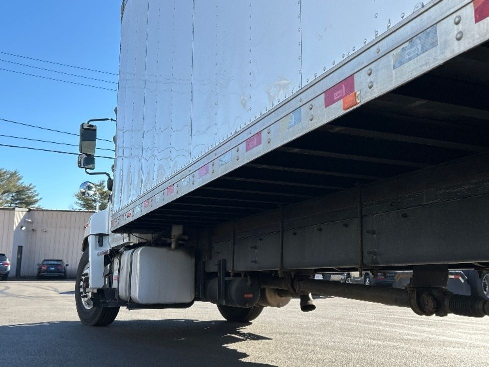 Refrigerated Truck-Light and Medium Duty Trucks-Hino-2023-L6-Braintree-MA-139,546\n\t\tmiles-$ 65,000 - Image 5